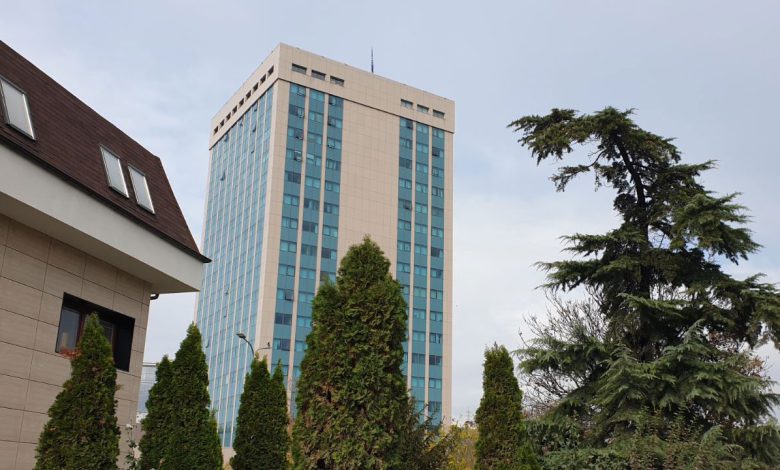 Ustavni sud, ministarstva