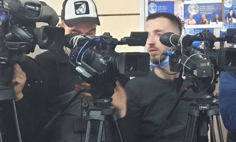 Новинари
