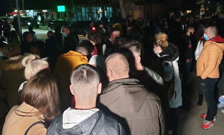 roditelji-protest-noć
