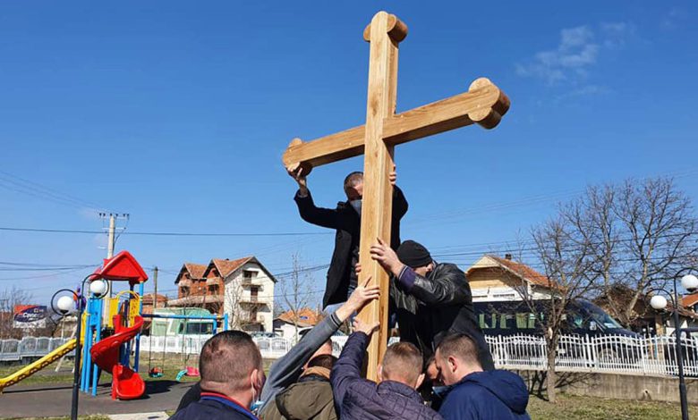 Postavljanje krsta