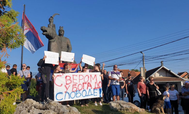 Protesti Crnogoraca u Gračanici
