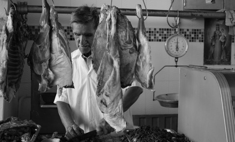 Месар- црно бели