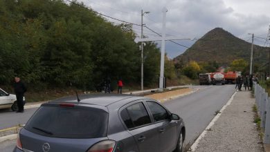 Барикада у Звечану