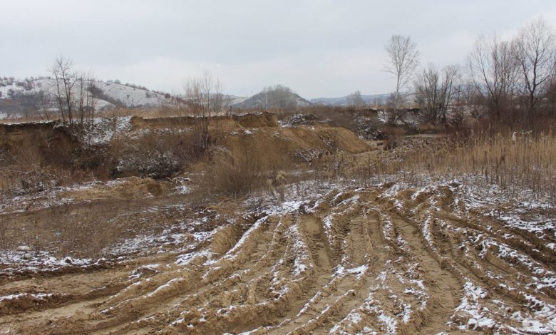 Ископавање песка у Ранилугу