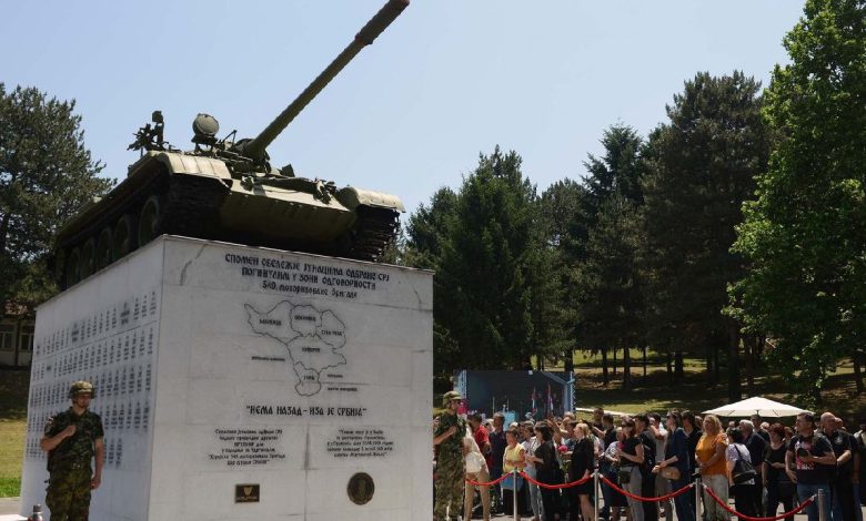 Spomenik vojsci u Leskovcu