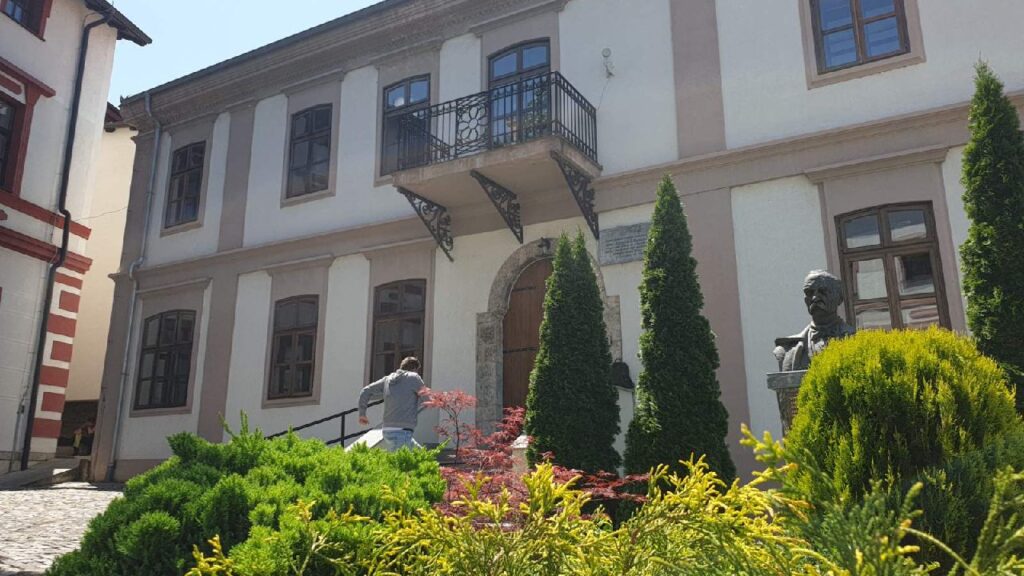 Богословија у Призрену