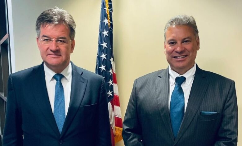 Мирослав Лаучак и Габијел Ескобар
