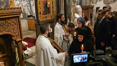 Васкршња литургија у манстиру Грачаница